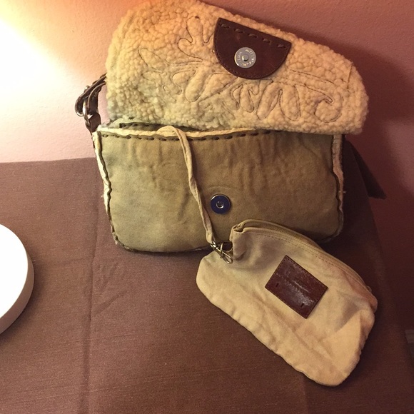 Classic Missoni small suede / leather trim bag. - Picture 2 of 4